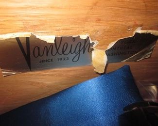 Mid-Century Modern Vanleigh Furniture Bedroom Suite