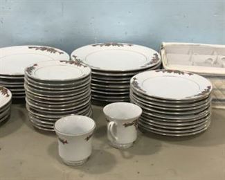 Poinsettia & Ribbons Fine China Set