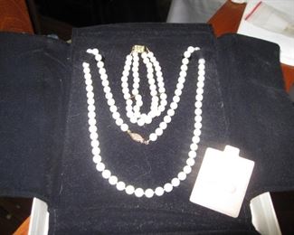 real pearl necklace and bracelet