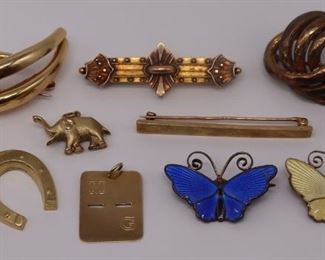 JEWELRY Assorted Gold and Silver Jewelry