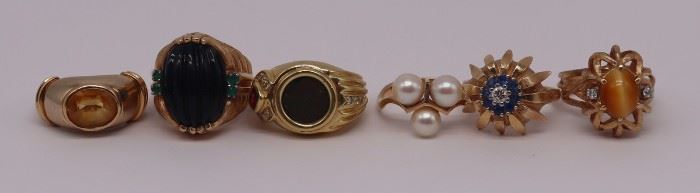 JEWELRY Assorted Gold Ring Grouping
