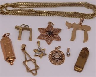 JEWELRY Grouping of Gold Judaica Jewelry