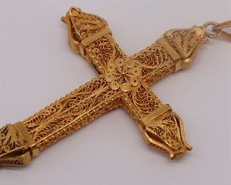 JEWELRY Large Gilt Filigree Cross Pendant
