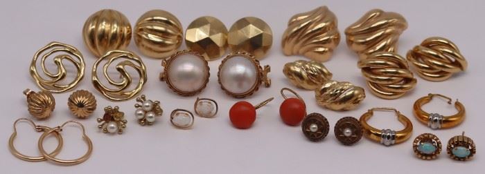 JEWELRY Pair of kt Gold Earrings