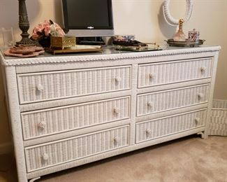 Wicker dresser