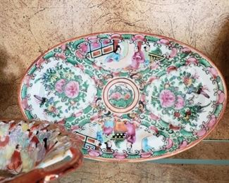 Rose Medallion oval dish