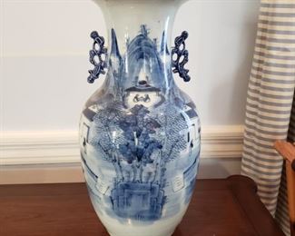 Antique Chinese blue and white porcelain vase, circa 1890