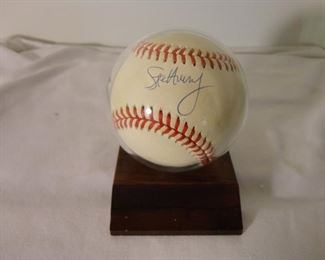 Steve Avery Signed Baseball