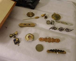 Just a few early 1900's vintage pieces. But lots of costume jewelry and other pieces yet to be unboxed!!  We unboxed 2 more tables full of Jewelry today.
