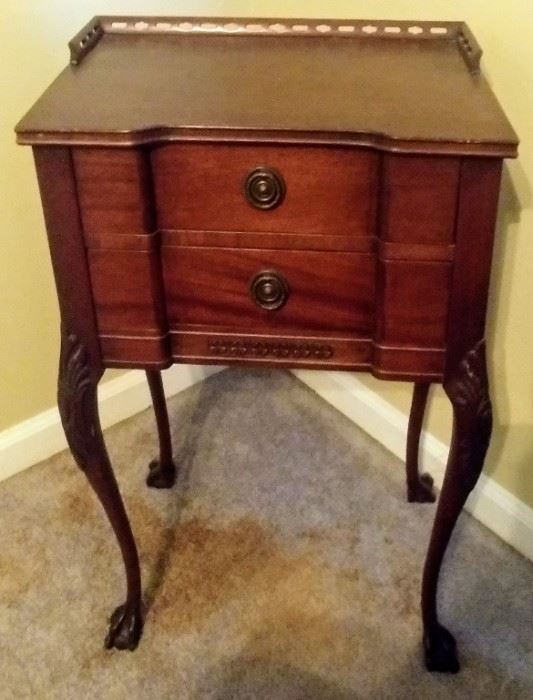 Pair of mahogany Chippendale ball & claw foot nightstand (circa 1930)
