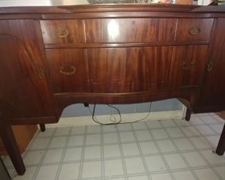 Antique mahogany sideboard/buffet
