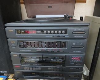 Sanyo Stereo system with Bose speakers