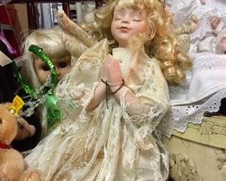 Vintage doll w/porcelain face praying