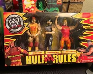 Hulk Sill Rules wrestling figurines 