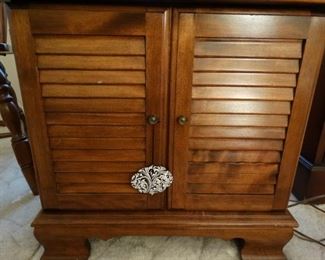 Vintage Ethan Allen LP cabinet