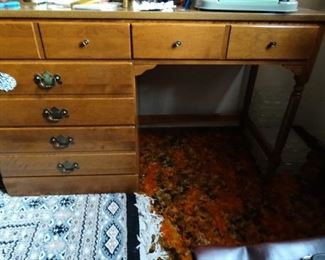 Vintage Ethan Allen student desk