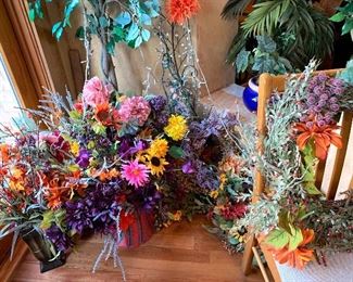 So Many Pretty Floral Arrangements