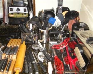 Kitchen Tools , Kitchen utensils, Deep Fryer  never used 