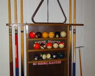 Pool Cues, Pool Cue rack 