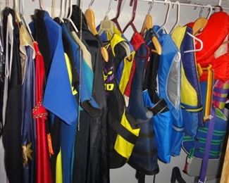 Wet Suits, Life jackets, all sizes 
