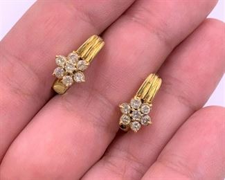 Gold and dimond flower earrings