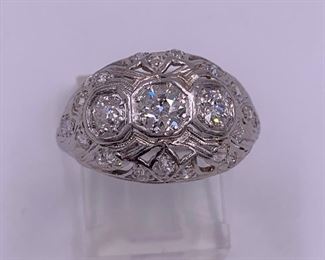 Gorgeous vintage platinum and diamond ring