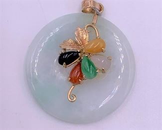 Jade pendant with 14K gold mounting