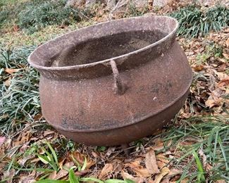 Ex Large Iron Pot