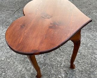 Pine Heart Country Accent Table