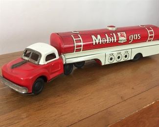 VINTAGE AND ANTIQUE TOYS