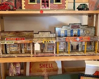 LIONEL AND MARX TRAIN AND TOY BUILDINGS
