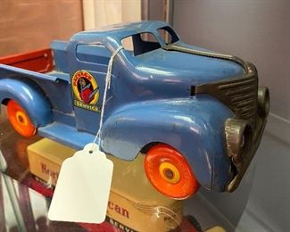 VINTAGE MARX PACKAGE SERVICE TRUCK WITH WORKING BATTERY OPERATED HEADLIGHTS