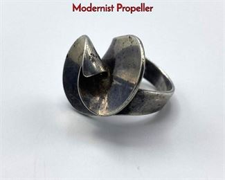 Lot 27 GEORG JENSEN Sterling Silver Ring. Modernist Propeller