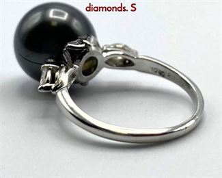 Lot 54 Platinum Ladies Ring. Black Pearl with side diamonds. S