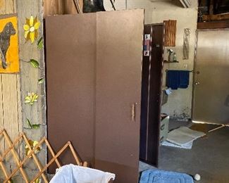 Metal cabinet