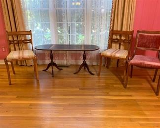 Vintage Accent Chairs and Accent Table https://ctbids.com/#!/description/share/276469