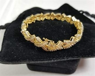 14 Karat Yellow Gold & Diamond Bracelet. https://ctbids.com/#!/description/share/276435