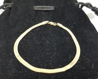 14 Karat Yellow Gold Bracelet Italy https://ctbids.com/#!/description/share/276433