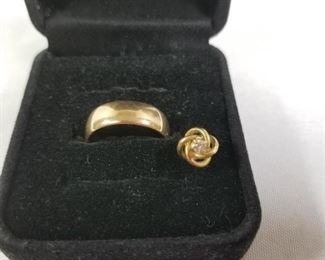 10 Karat Gold Ring Band & Single Earring https://ctbids.com/#!/description/share/276424