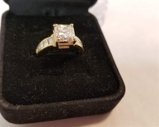 2.15 Carat Diamond 18K Yellow Gold Ring https://ctbids.com/#!/description/share/276421