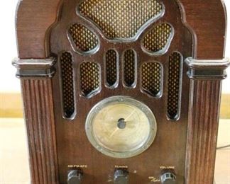 Replica radio