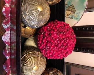 Decorative balls