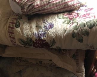 Cabbage rose full comforter set