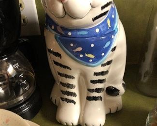 Kitty cookie jar