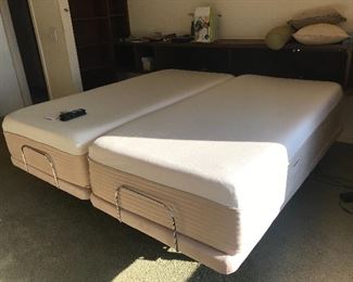 Sleep Science 10” memory foam split king mattress with Q series adjustable base 