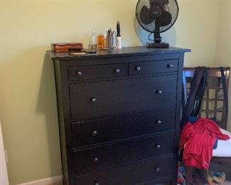 MODERN CHEST OF DRAWERS