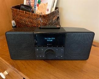SIRIUS RADIO WITH SPEAKERS