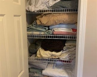 NICE SHEETS AND TOWELS
