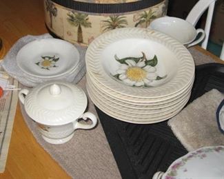 HAIVLAND CHINA SET