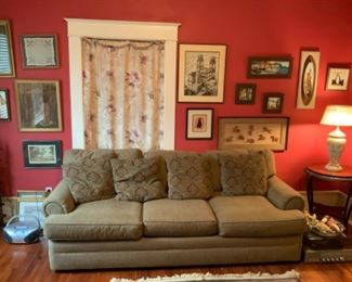 Nice and clean sofa.